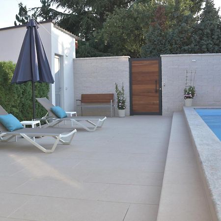 2I Rooms Dakovo Exterior photo