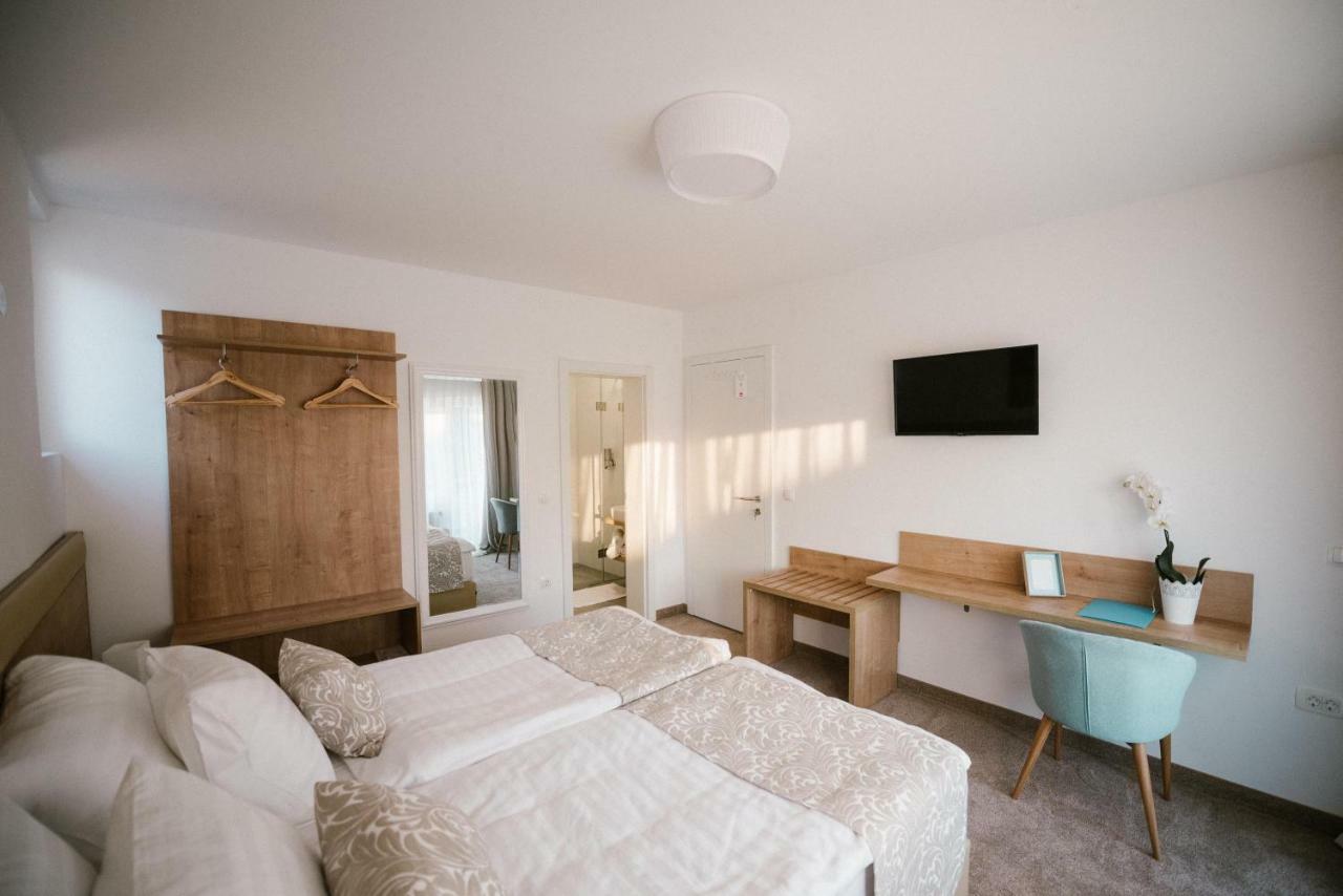 2I Rooms Dakovo Exterior photo